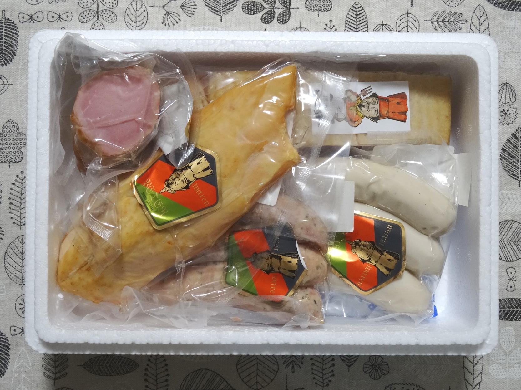 進撃の巨人付箋　鳥貴族　株主優待券　10000円分（1000円分×5x2セット） 進撃の巨人付箋 鳥貴族 株主優待券 10000円分（1000円分×5x2セット）