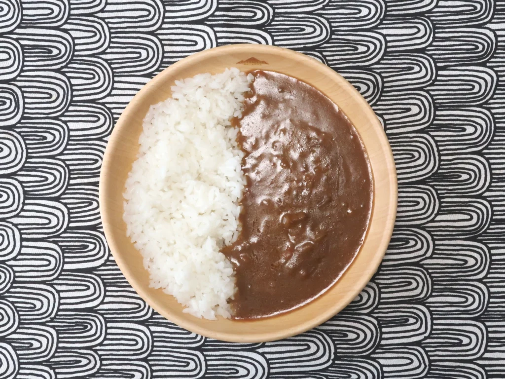 ヒロセ通商(7185)の株主優待で貰った「爆益トレード 乙カレー」を食べ